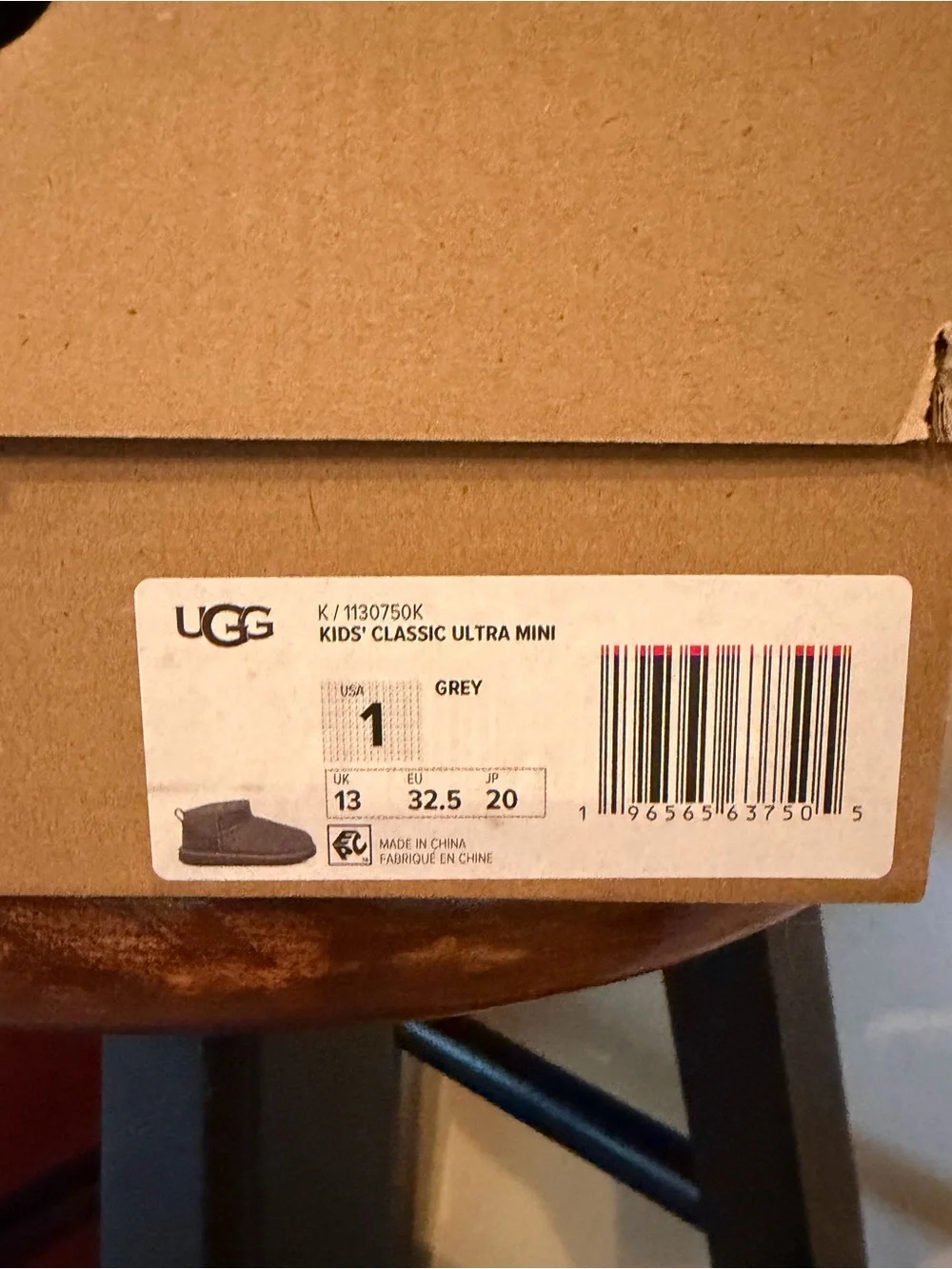 UGG Kid’s Classic Ultra Mini, Grey, size 1